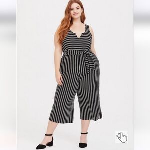 Torrid brand beautiful ribbed culotte jumpsuit coastal casual NWT size 10 ties